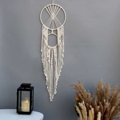 Décoration Murale Macramé 'Lune Beige Élégante'