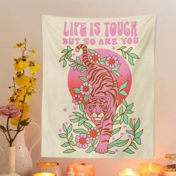 Tenture Murale Bohème 'Tigre Floral de Résilience' - 95cm x 73cm