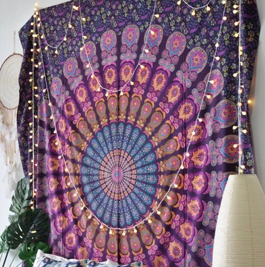 Vue complète de la Tenture Murale Mandala 'Éveil Mystique' - 100% coton - Fait à la main