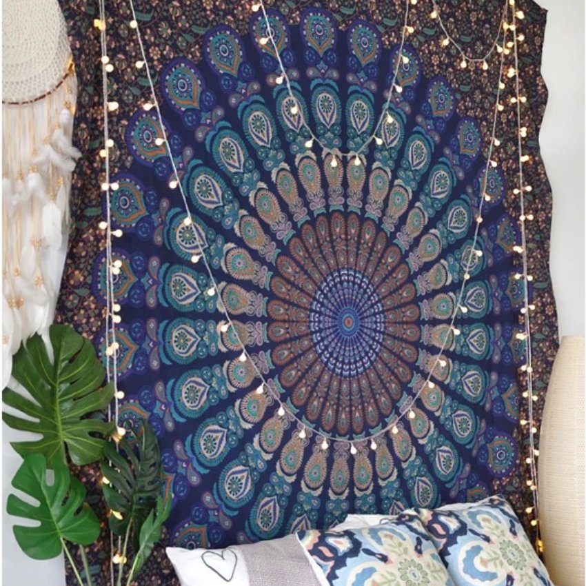 Vue côté de la Tenture Murale Mandala Éclat Mystique Indigo - 100% coton - Fait à la main