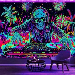 Tenture Murale Lumière Noire - DJ Squelette en Fête Psychédélique