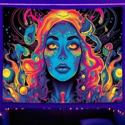 Tenture Murale Lumière Noire - Déesse Psychédélique aux Cheveux Solaires