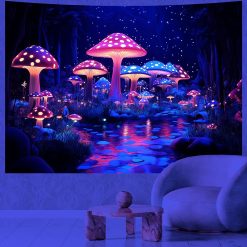 Tenture Murale Lumière Noire - Royaume des Champignons Galactiques