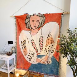 Tenture Murale Bohème “Femme à la Blouse Blanche - Hommage à Matisse”