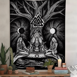Tenture Murale Nordique - Les Trois Fileuses du Sort Nornes sous Yggdrasil