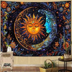 Tenture Murale Bohème Étreinte Soleil-Lune aux Arabesques Stellaires