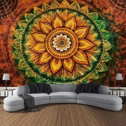 Tenture Murale Mandala “Soleil Sacré d’Ambre & Émeraude”