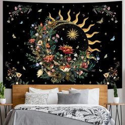 Tenture Murale Bohème Étreinte Solaire & Couronne Florale