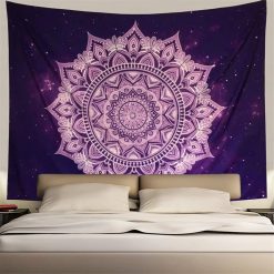 Tenture Murale Mandala Cosmique Violet Galactique