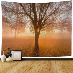 Tenture Murale Nature "Arbre Solstice dans la Brume Dorée"