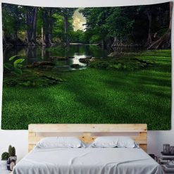 Tenture Murale Nature Rivière Paisible et Pelouse de Mousse Émeraude