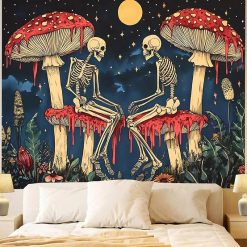 Tenture Murale Tête de Mort - Dialogue Lunaire sur Amanites Jumelles