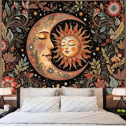 Tenture Murale Bohème "Étreinte Céleste du Soleil et de la Lune"