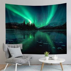 Tenture Murale Nature Aurore Boréale sur Lac Gelé et Îlot de Sapins