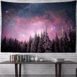 Tenture Murale Nature Forêt de Sapins Enneigés sous une Galaxie Rose