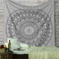 Tenture Murale Mandala « Ronde des Éléphants Ivoire »