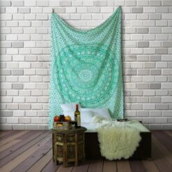 Tenture Murale Mandala « Ronde des Éléphants Vert Menthe »